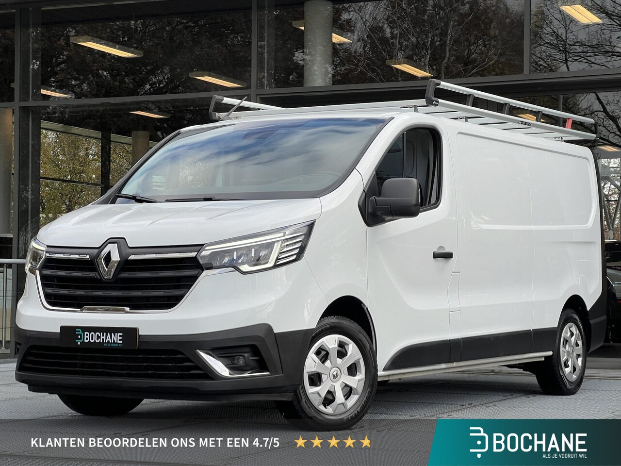 Renault Trafic - 2.0 dCi 110 T30 L2H1 Work Edition | Navigatie | Trekhaak | Imperiaal | Betimmering - AutoWereld.nl