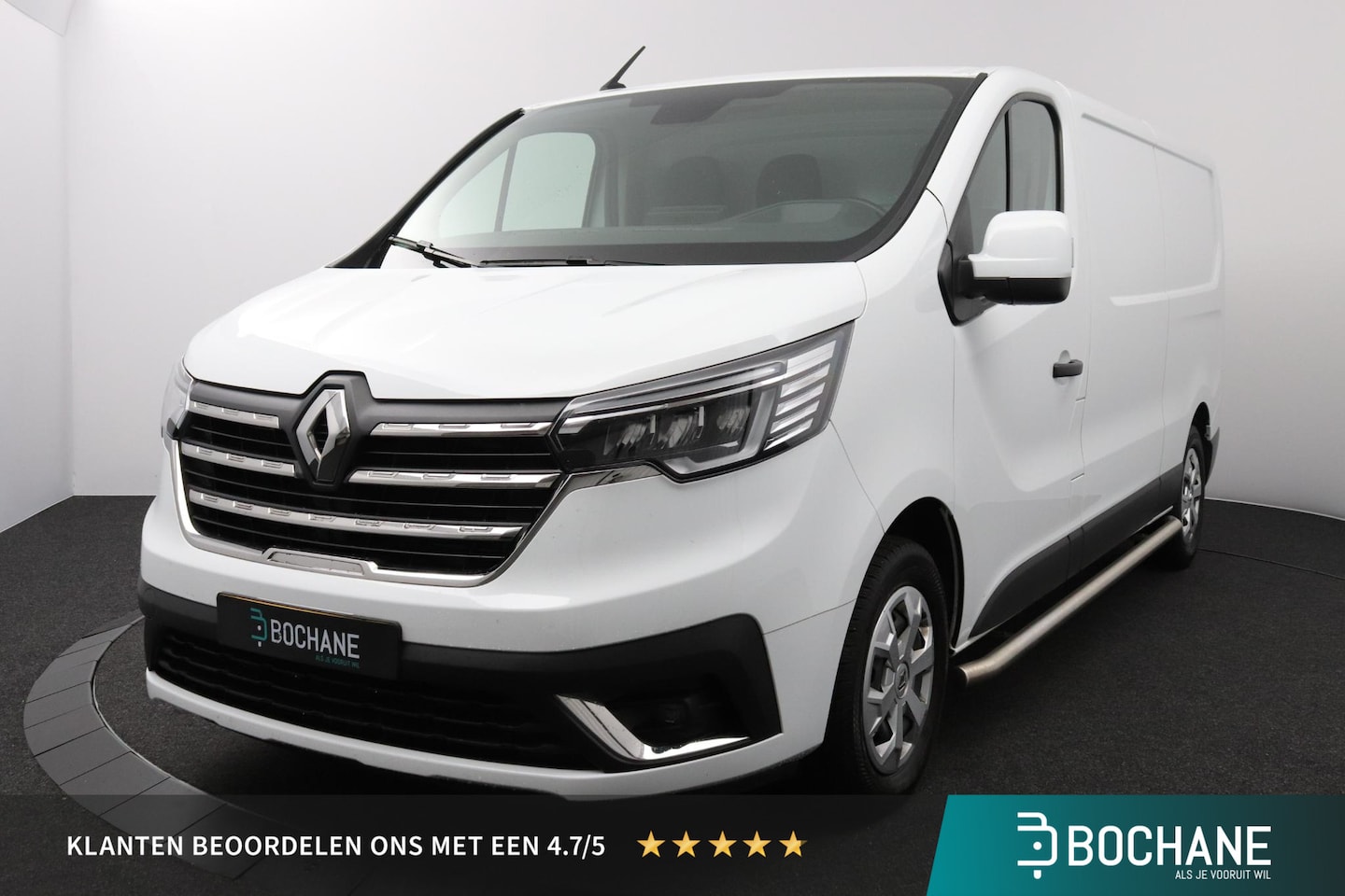 Renault Trafic - 2.0 dCi 130 T30 L2H1 Work Edition | All-Season banden | Trekhaak | Navigatie | Betimmering - AutoWereld.nl