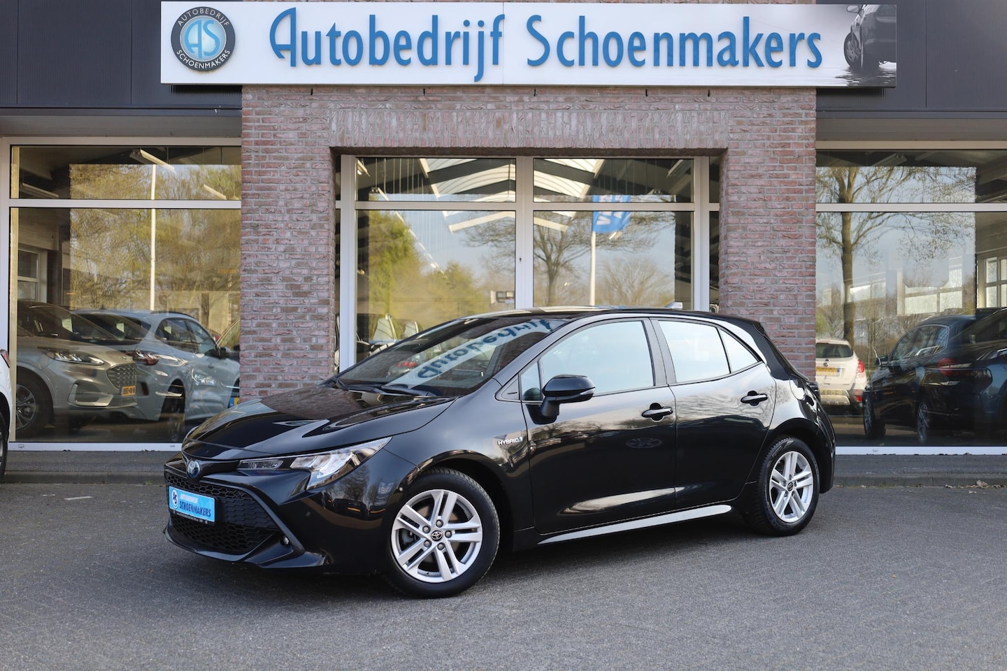 Toyota Corolla - 1.8 Hybrid Active CAMERA CARPLAY DAB NAVI CRUISE CLIMA 2xPDC GSM-LADER - AutoWereld.nl