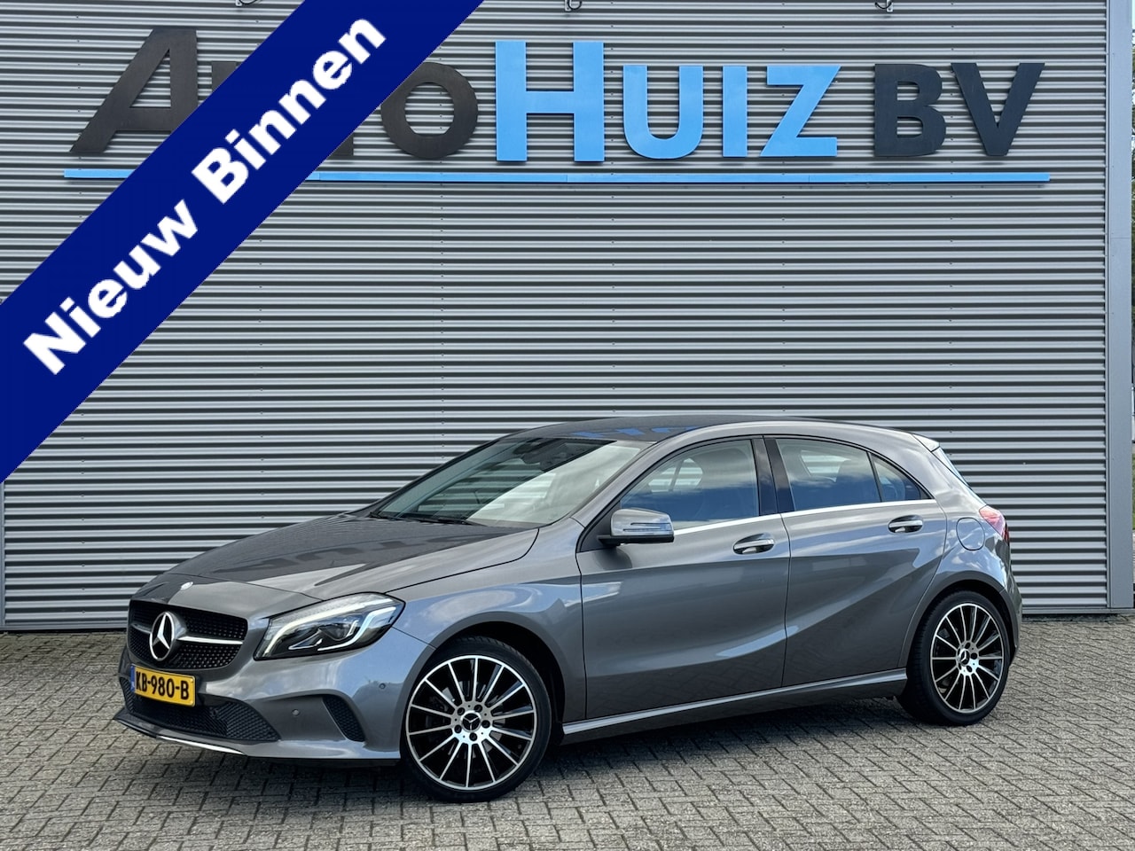 Mercedes-Benz A-klasse - 160 Automaat Ambition 18 inch Navigatie PDC Trekhaak Airco Xenon Sportstoelen Carplay - AutoWereld.nl