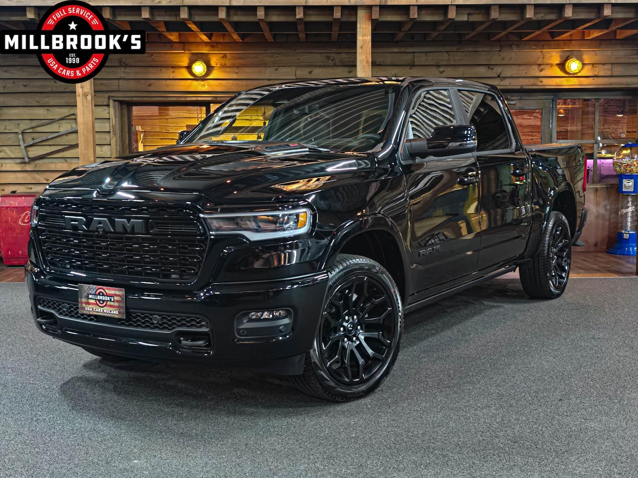 Dodge Ram 1500 - 3.0 Hurricane Limited Night H/O 540 PK, DEMO, LPG, Rambox, Massagestoelen, Bomvol!! - AutoWereld.nl