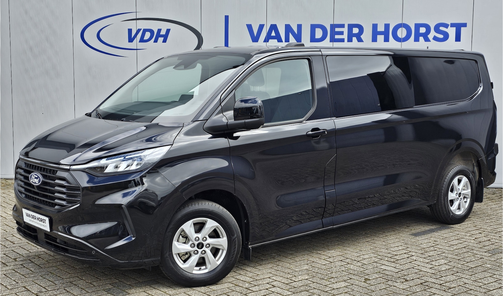 Ford Transit Custom - 320 2.0-136pk TDCI L2H1 Limited dubbele cabine 6-zits. De NIEUWE Ford Transit Custom mèt d - AutoWereld.nl