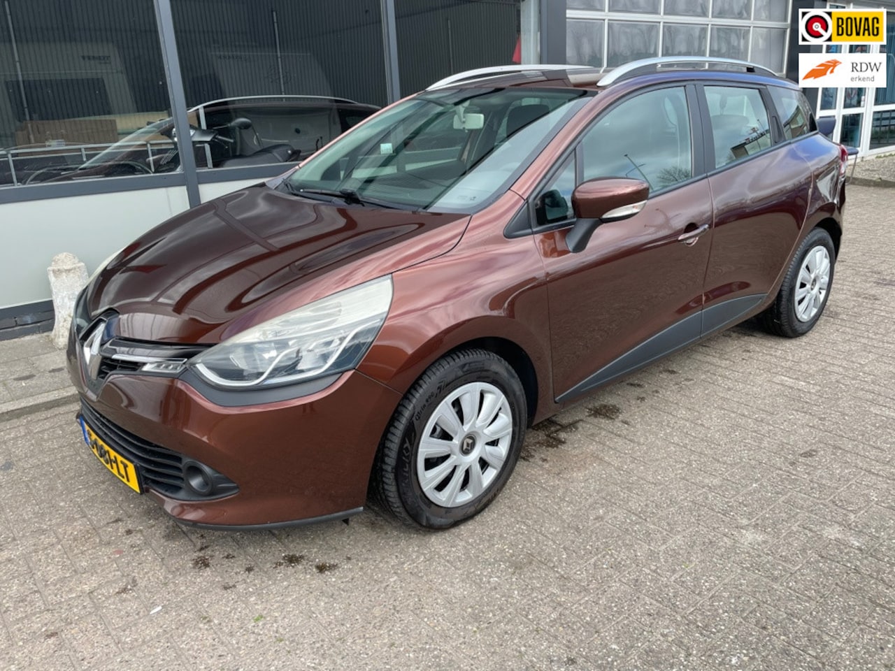 Renault Clio Estate - Navi, Cruise, Airco, 1e eigenaar - AutoWereld.nl