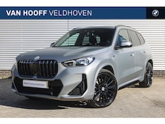 BMW X1 - xDrive30e High Executive M Sport Automaat / Panoramadak / Sportstoelen / M Adaptief onders