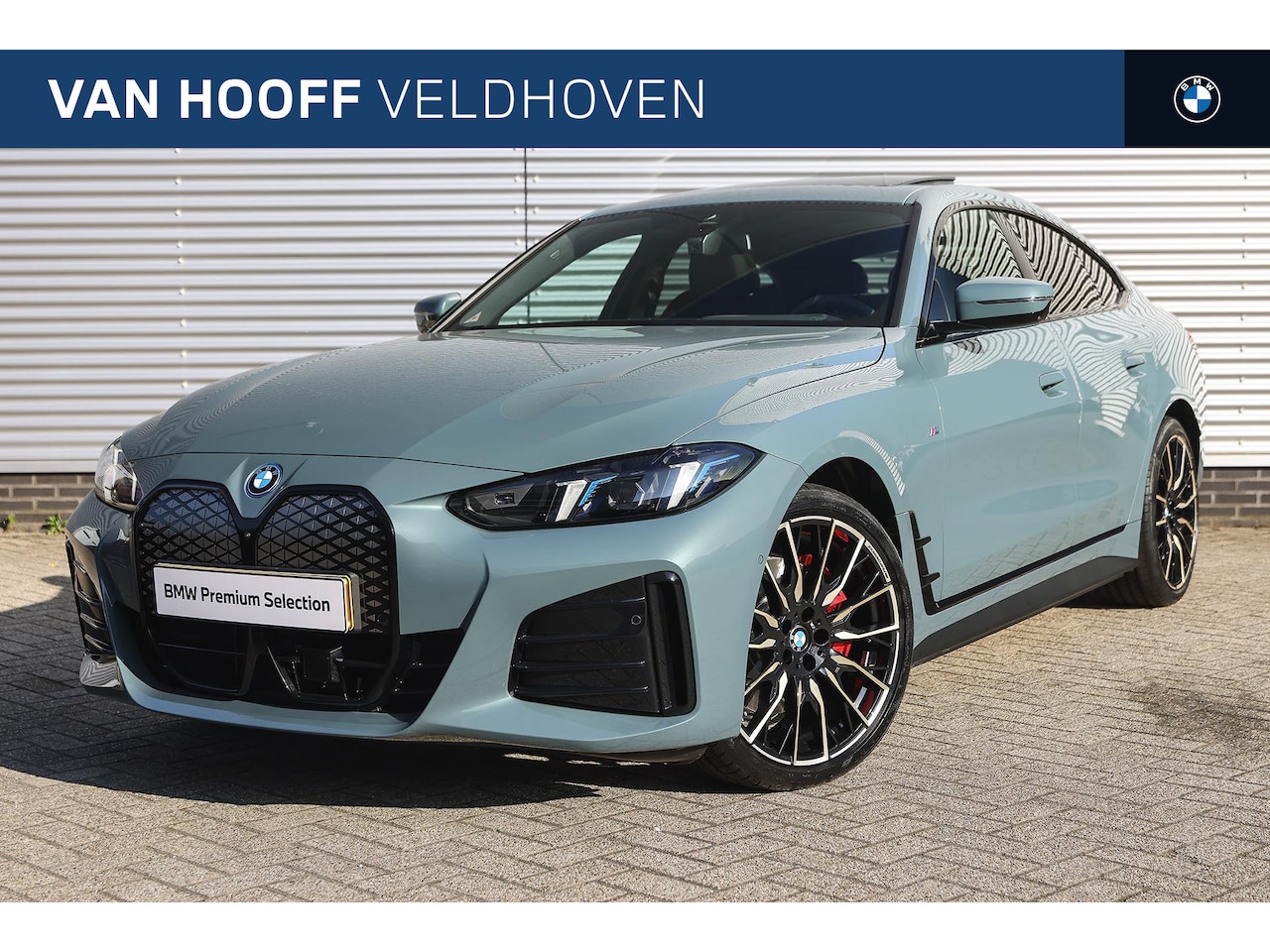 BMW i4 - eDrive40 Gran Coupé M Sport / Schuif-kanteldak / Adaptieve LED / Active Cruise Control / C - AutoWereld.nl