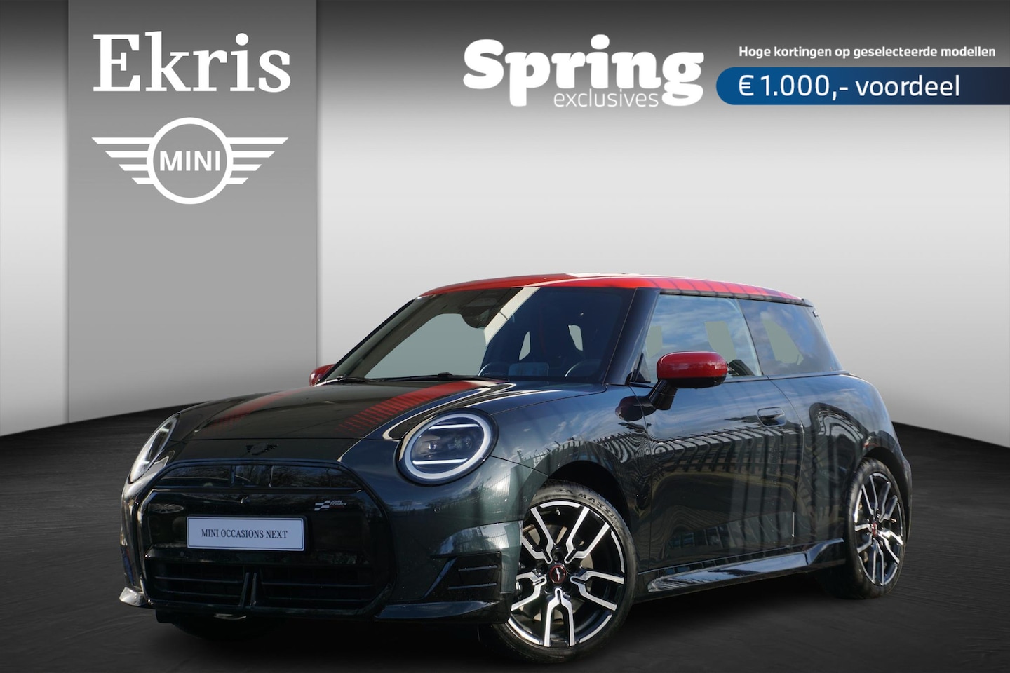MINI Mini-Electric - 3-deurs Cooper SE John Cooper Works Uitvoering | Pakket XL | 18 inch JCW Lap Spoke 2-tone - AutoWereld.nl