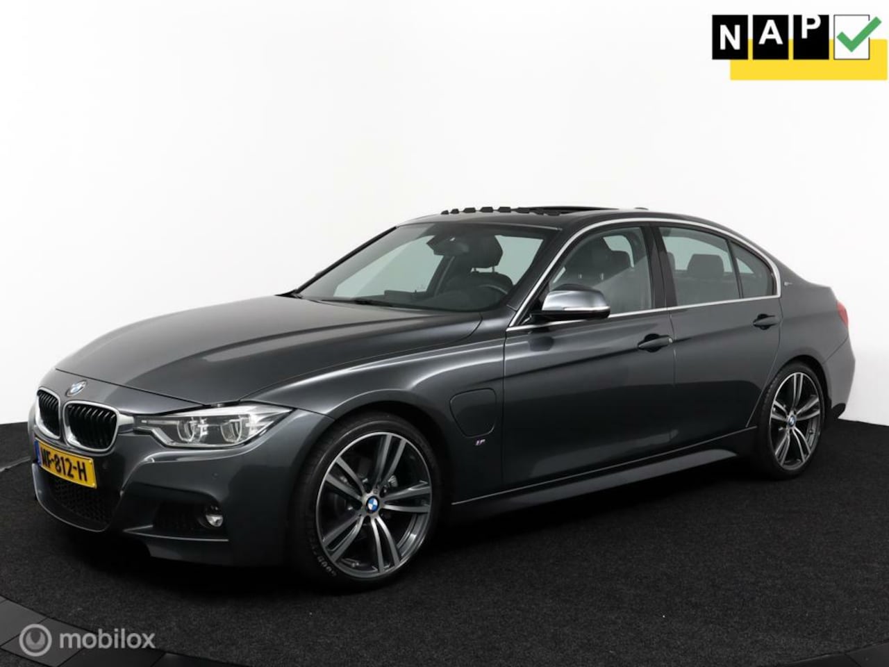 BMW 3-serie - 330e Aut8 184Pk plug-in Hybride M-Sport | Schuif-kanteldak | Clima | Navigatie | Vol optie - AutoWereld.nl