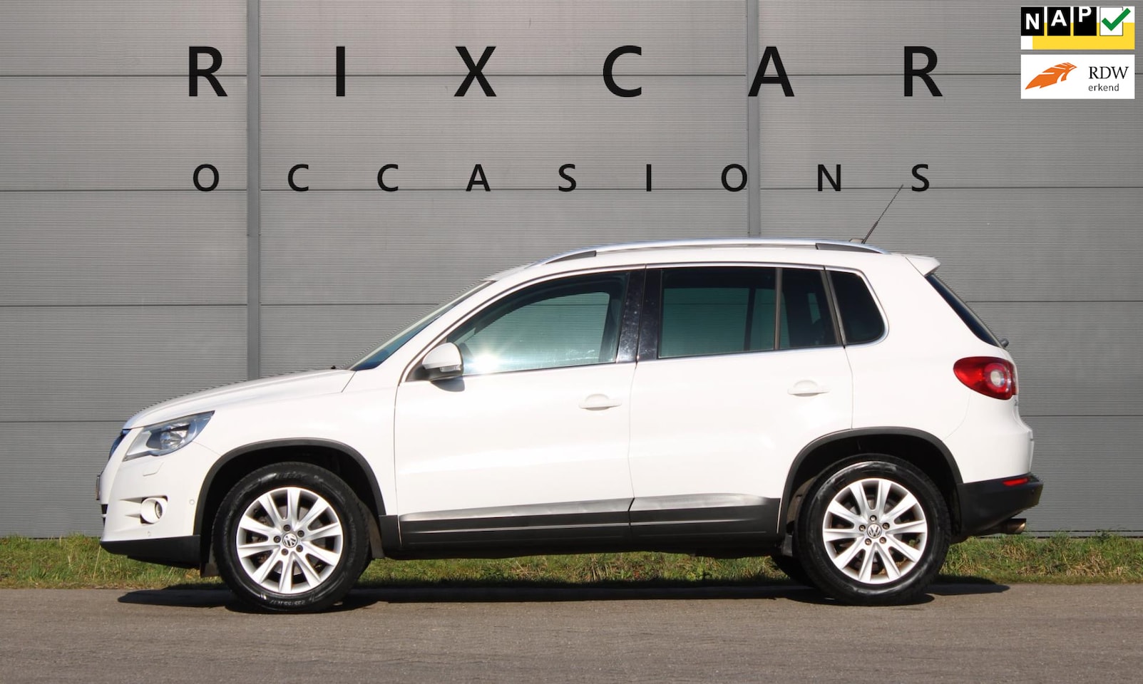 Volkswagen Tiguan - 1.4 TSI Sport&Style Navi Stoelverwarming Trekhaak - AutoWereld.nl