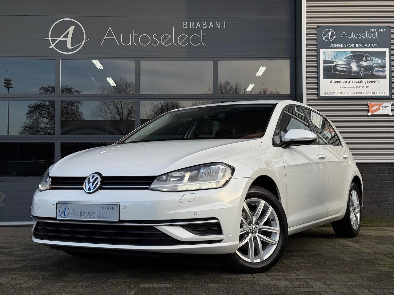 Volkswagen Golf - 1.0 TSI Comfortline Clima LED PDC LMV - AutoWereld.nl