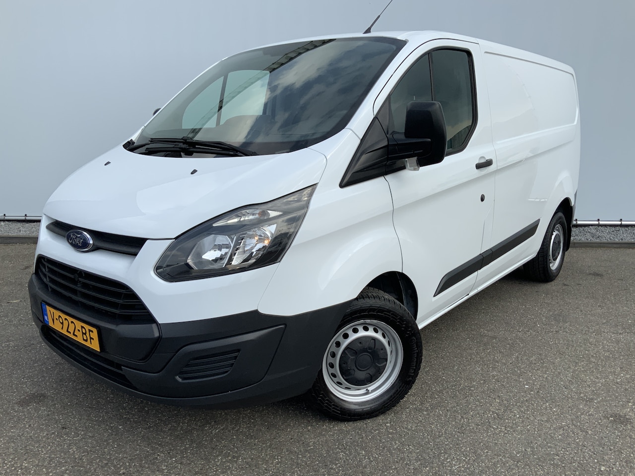 Ford Transit Custom - 270 2.2 TDCI L1H1 Economy Edition Airco Cruise 3 Zits Euro 5 - AutoWereld.nl