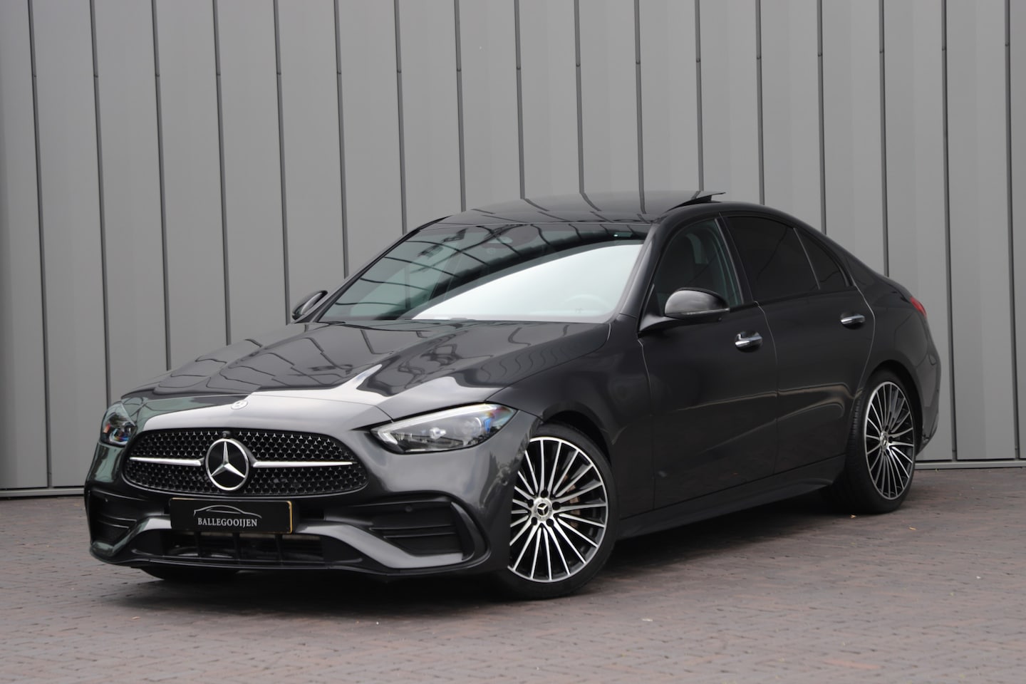 Mercedes-Benz C-klasse - 180 AMG Aut9 | 170PK | Pano | Sfeerverlichting | Keyles-go | Digital-light | Memory | Carb - AutoWereld.nl