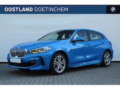 BMW 1-serie - 118i M Sport Automaat / Sportstoelen / LED / Live Cockpit Professional / Cruise Control