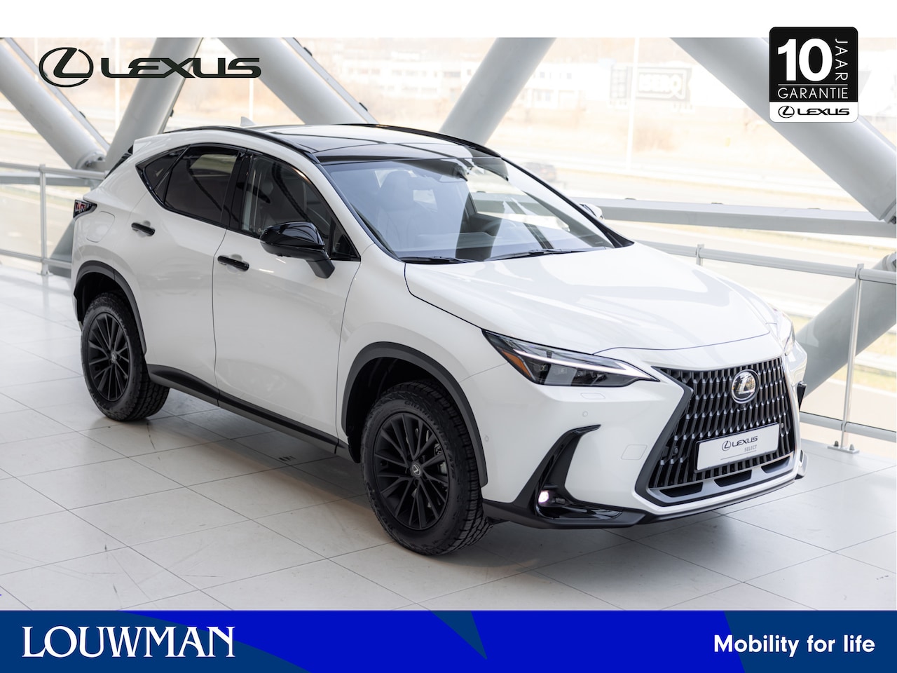 Lexus NX - 450h+ AWD Overtrail Line Limited | Adaptive Suspension |  Stoelverwarming & Koeling | Pano - AutoWereld.nl