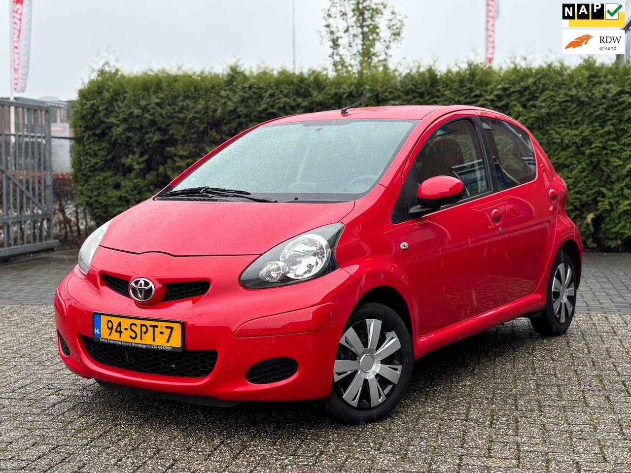 Toyota Aygo - 1.0-12V Comfort Navigator 1.0-12V Comfort Navigator, Nap, Nwe Koppeling, Airco, Apk, Elek pkt - AutoWereld.nl
