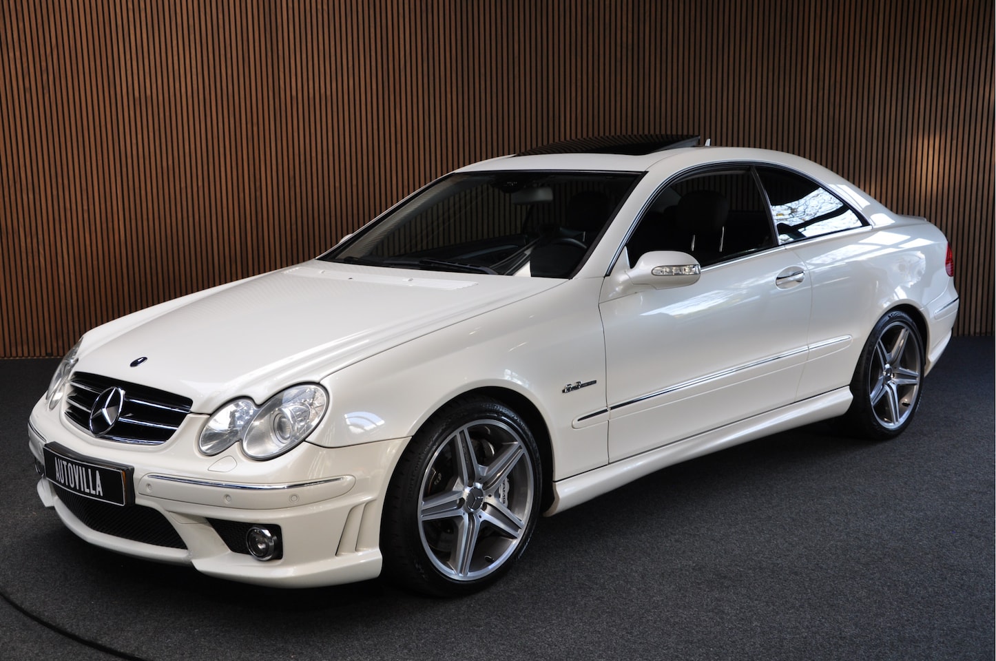 Mercedes-Benz CLK-klasse Coupé - AMG 63 Navi Leder Massage Open dak PTS Stoelverwarming LM velgen Elektr. verstelbare voors - AutoWereld.nl