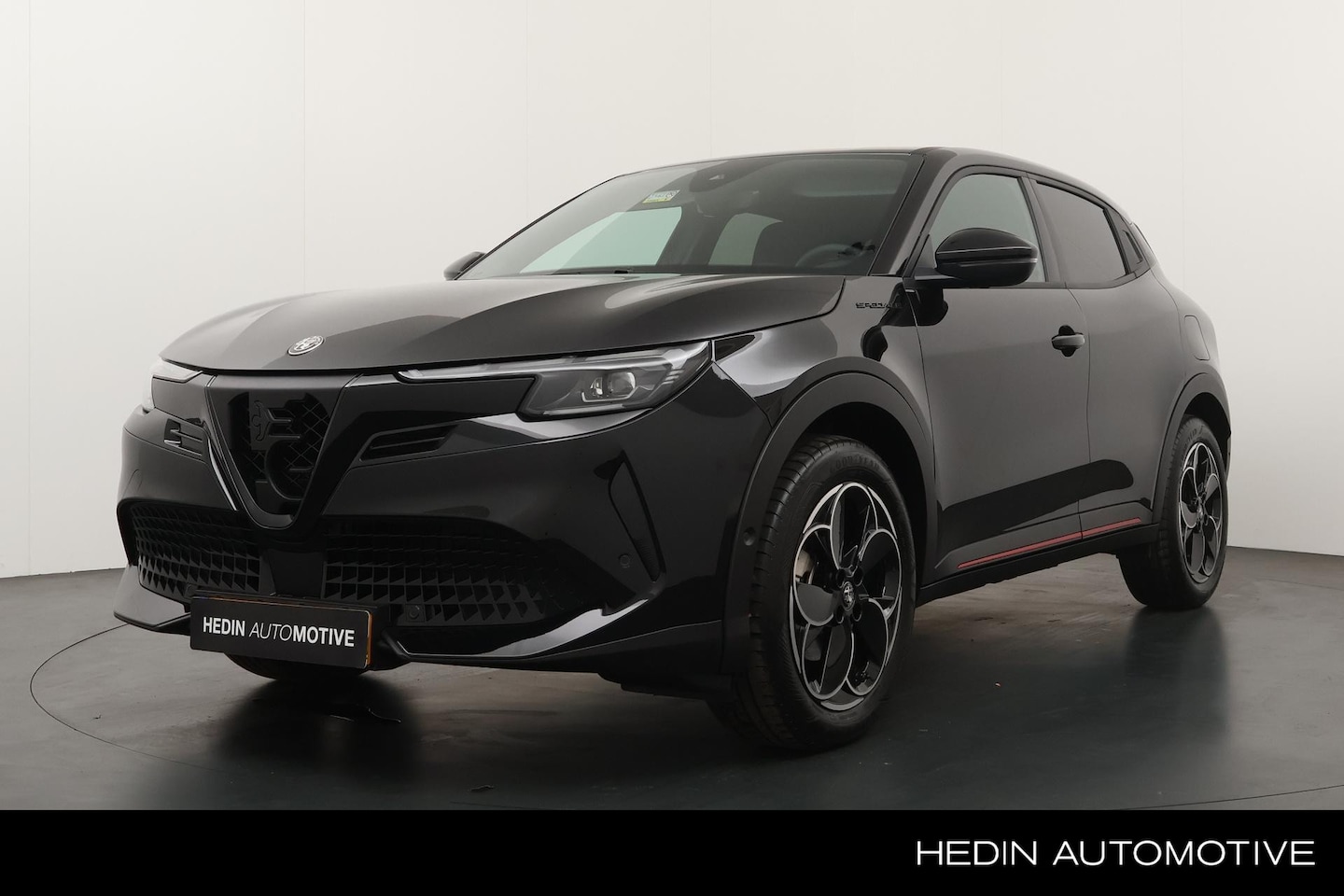 Alfa Romeo Junior - Elettrica Speciale 54 kWh Pack Techno | Verwarmde voorruit - AutoWereld.nl
