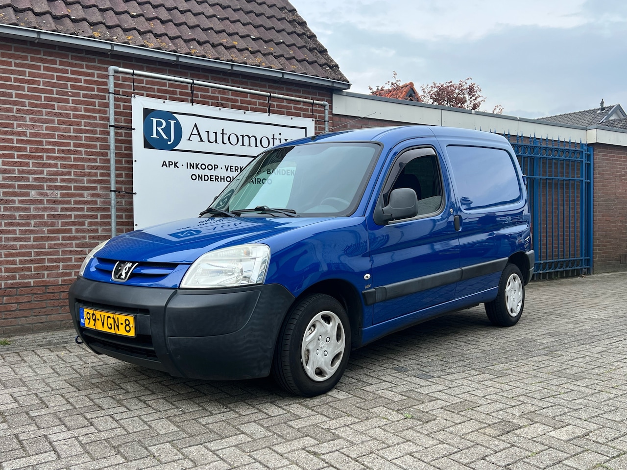 Peugeot Partner - 170C 1.6 HDI Pro 170C 1.6 HDI Pro - AutoWereld.nl
