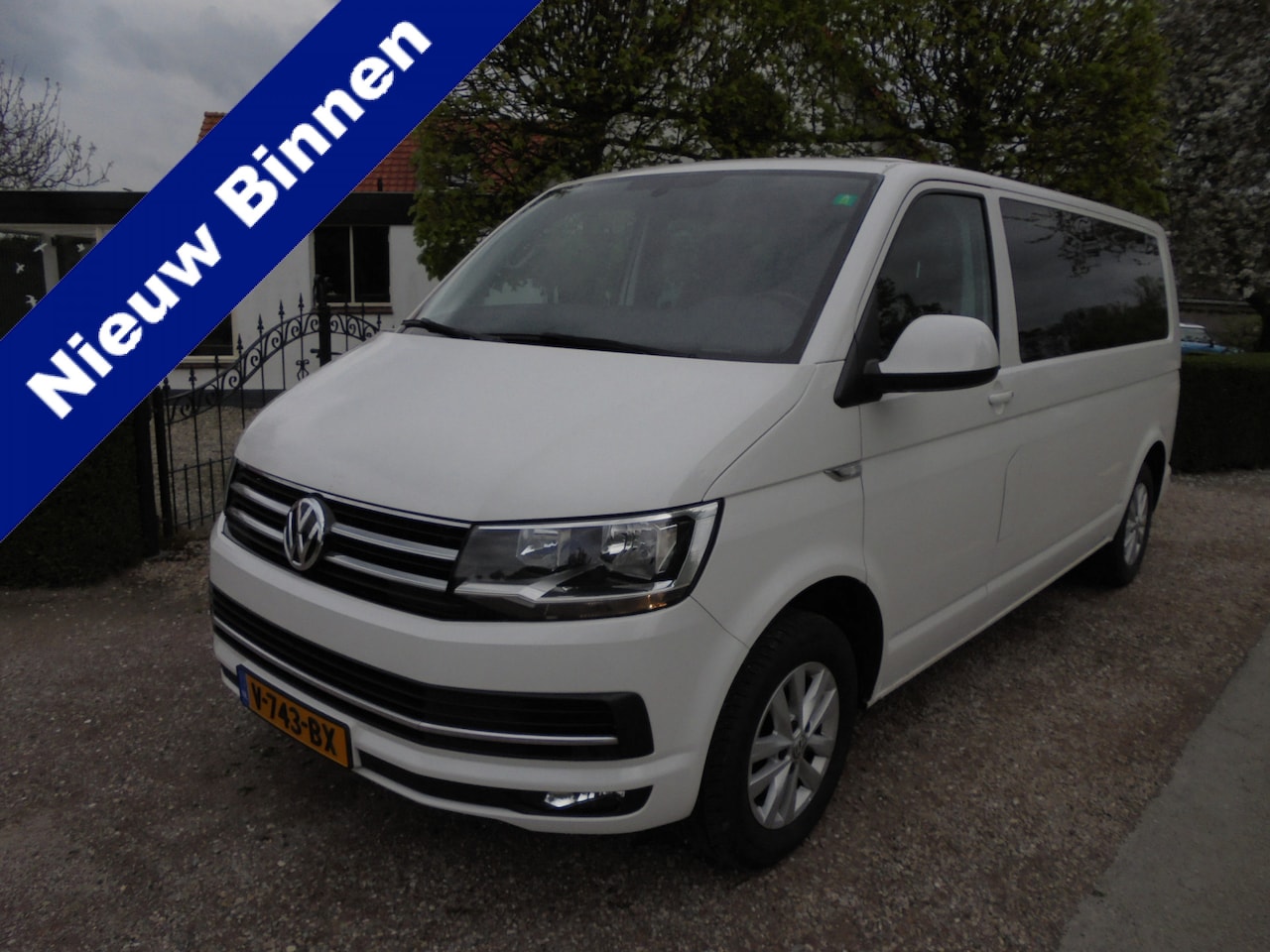 Volkswagen Transporter - 2.0 TDI L2H1 DC Highline Automaat EURO 6 **150 PK**DEALER ONDERHOUDEN**DUBBEL CABINE** - AutoWereld.nl