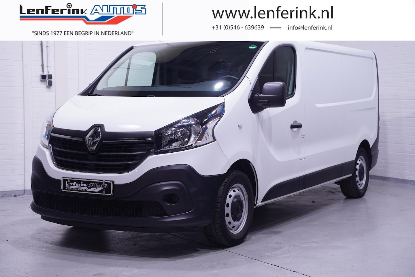 Renault Trafic - 2.0 dCi 120 pk L2H1 Airco, Laadruimte Pakket PDC achter, 3-Zits - AutoWereld.nl