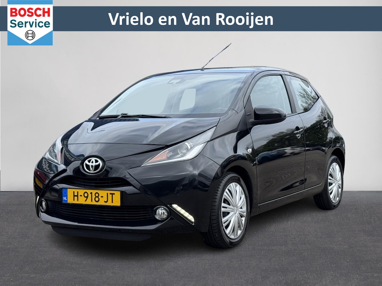 Toyota Aygo - 1.0 VVT-i x-wave Automaat | Camera | Airco | Lane assist ( Vestiging - Nieuwegein ) - AutoWereld.nl