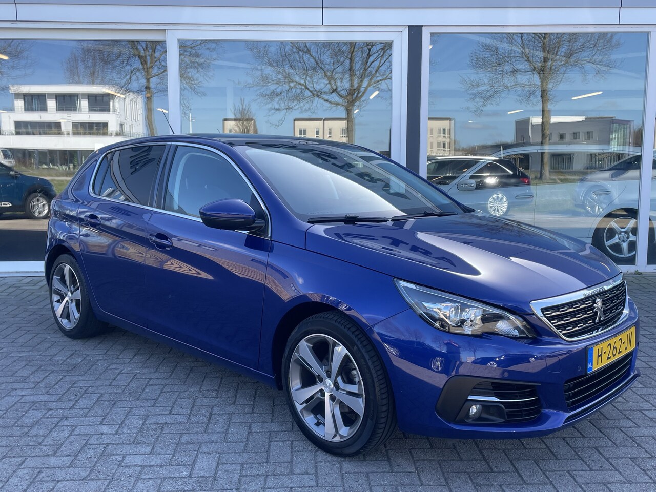 Peugeot 308 - 1.2 PureTech Blue Lease Premium 50% deal 6.975,- ACTIE Pano / LMV / Cruise / Carplay / 59D - AutoWereld.nl
