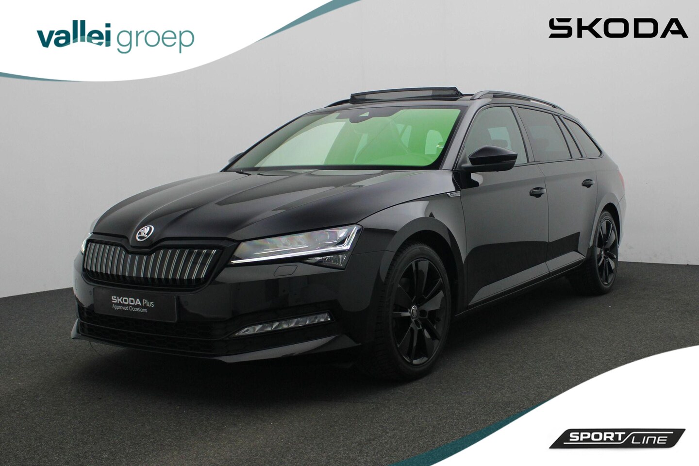 Skoda Superb - 1.4 TSI iV 218 pk DSG Sportline | Panoramadak | Matrix LED | Leder/alcantara | Geheugensto - AutoWereld.nl