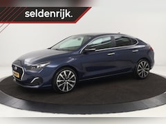 Hyundai i30 Fastback - 1.4 T-GDI Premium | Trekhaak | Carplay | Full LED | Half leder | Keyless | Navigatie | Cam