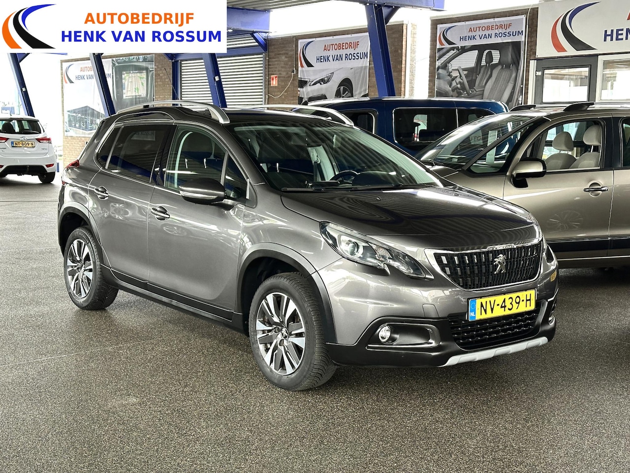 Peugeot 2008 - 1.2 PureTech Allure Panoramadak | Clima | NAP - AutoWereld.nl