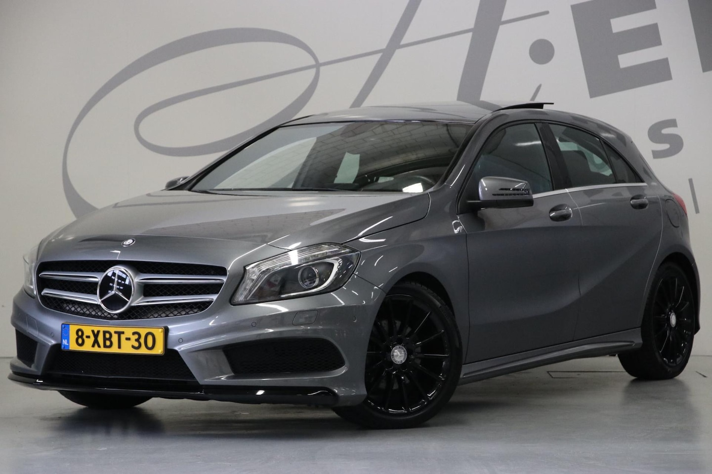 Mercedes-Benz A-klasse - 180 Ambition/ AMG-pakket/ Panoramadak/ NAP/ Origineel NL - AutoWereld.nl