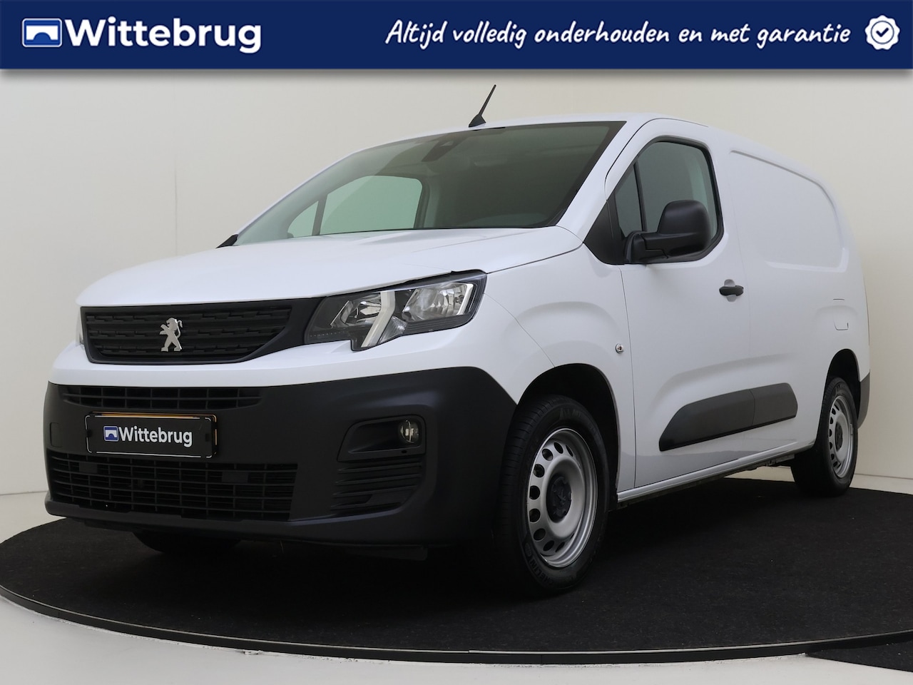 Peugeot Partner - 1.5 BlueHDi 100 S&S L1 | RIJKLAAR! | 3 Zits | Navigatie | Trekhaak MD - AutoWereld.nl