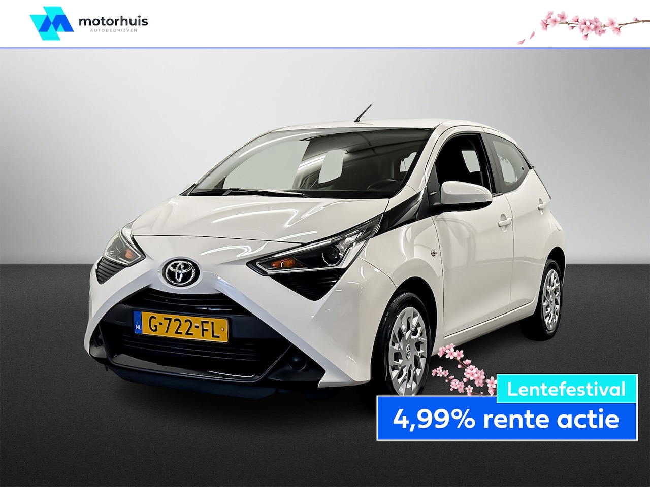 Toyota Aygo - 1.0 VVT-i 72PK 5DRS X-PLAY NAVI TEL AIRCO CAMERA NAP - AutoWereld.nl