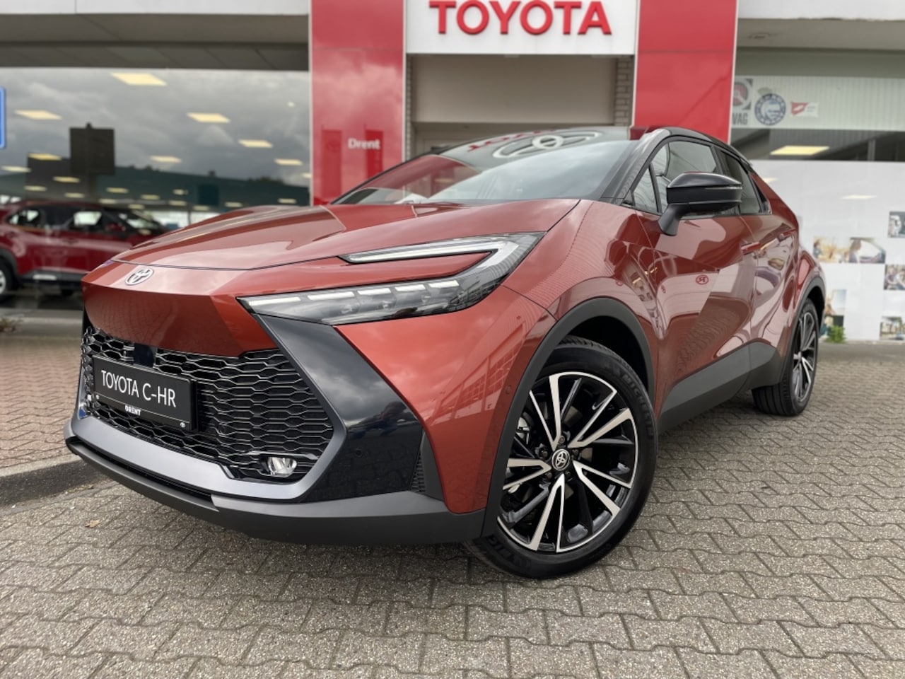 Toyota C-HR - 2.0 PHEV 220 Executive | Executive Plus Pack | Pano | JBL | Stuu - AutoWereld.nl