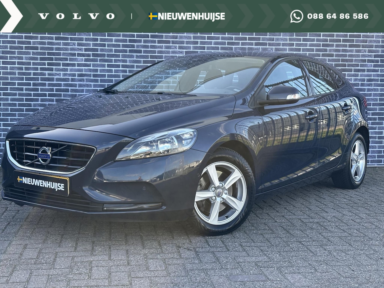 Volvo V40 - 1.6 T4 Kinetic | Auto Parking | Navigatie | High Performance audio | Parkeersensoren v+a | - AutoWereld.nl