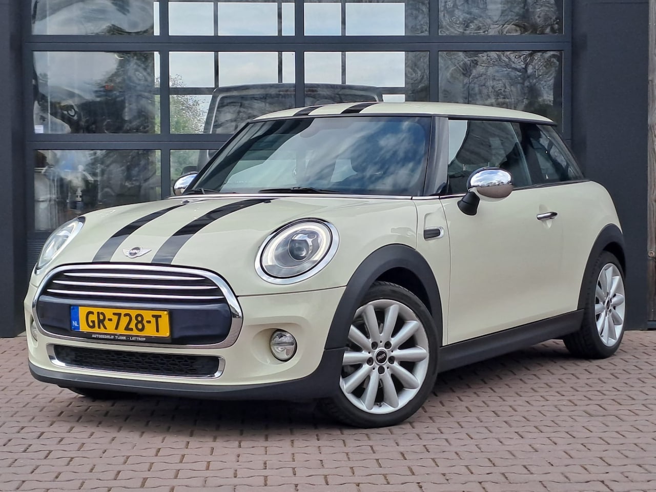 MINI Cooper - Mini 1.5 Business | Automaat | LED | Airco | Cruise | Navi | PDC | LMV | - AutoWereld.nl