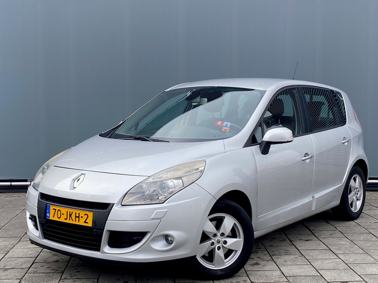 Renault Scénic - BWJ 2009 | 2.0 141PK Dynamique AUTOMAAT | HANDGAS/HANDREM | NAVI | CRUISE | AIRCO | - AutoWereld.nl
