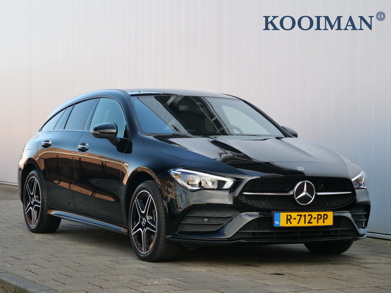 Mercedes-Benz CLA-klasse Shooting Brake - 250 e AMG Line Automaat Panoramadak / Sfeerverlichting / Trekhaak - AutoWereld.nl