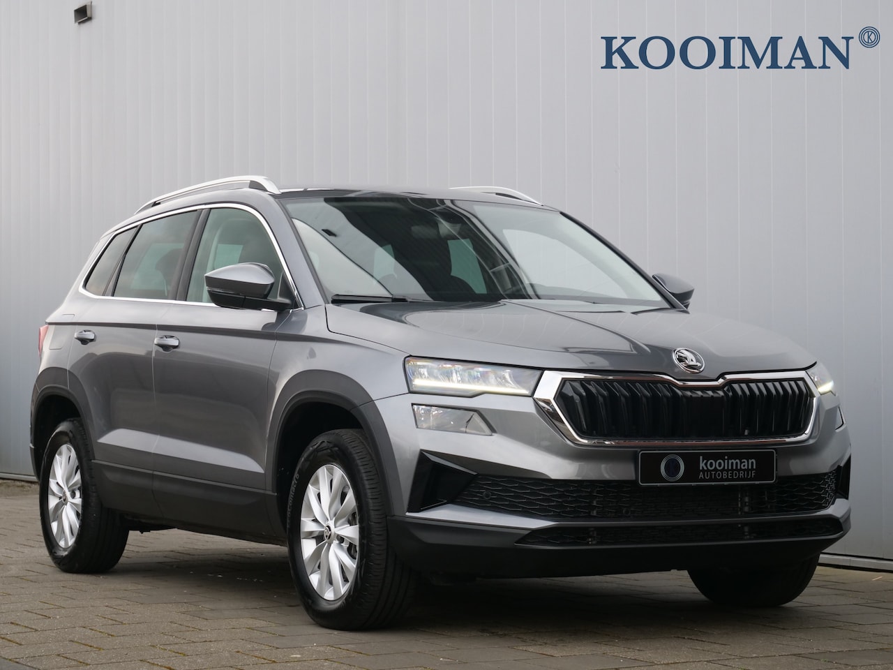 Skoda Karoq - 1.5 TSI 150pk ACT Business Edition Automaat LED / Camera / Apple Carplay - AutoWereld.nl