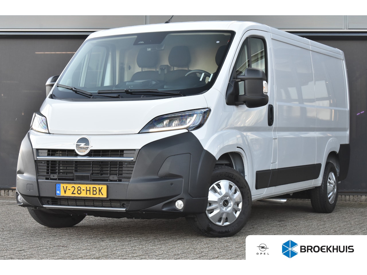Opel Movano - 2.2D L2H1 120pk 3.0t | Trekhaak | Achteruitrijcamera | Full-LED | Dodehoek-Detectie | Airc - AutoWereld.nl