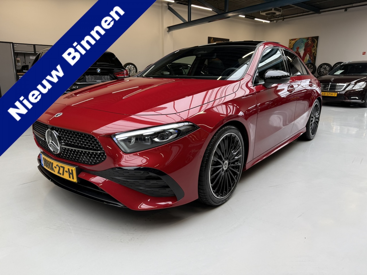 Mercedes-Benz A-klasse - 180 Star Edition AMG Line 19 Inch Panoramadak Trekhaak Achteruitrijcamera - AutoWereld.nl