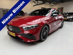 Mercedes-Benz A-klasse - 180 Star Edition AMG Line 19 Inch Panoramadak Trekhaak Achteruitrijcamera