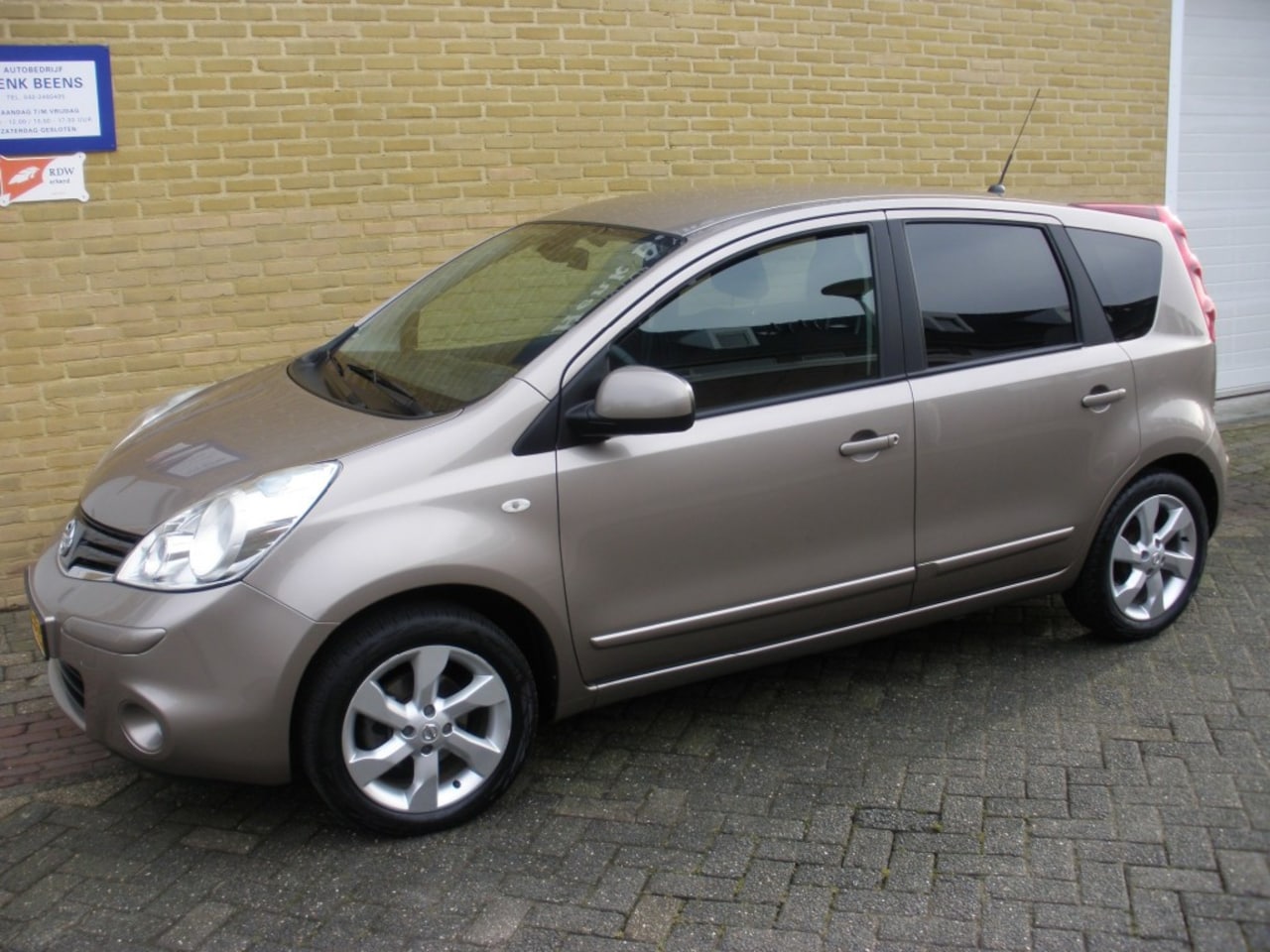 Nissan Note - 1.6i Airco Cruise controle Pdc Trekhaak zeer mooi! - AutoWereld.nl