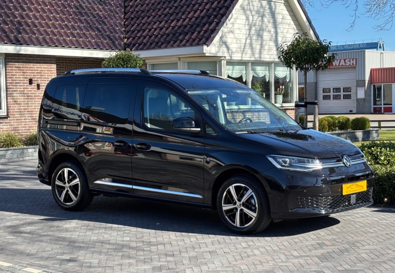 Volkswagen Caddy - 1.5 TSI 115pk DSG Style, Navi, Camera, ACC, Trekhaak, - AutoWereld.nl