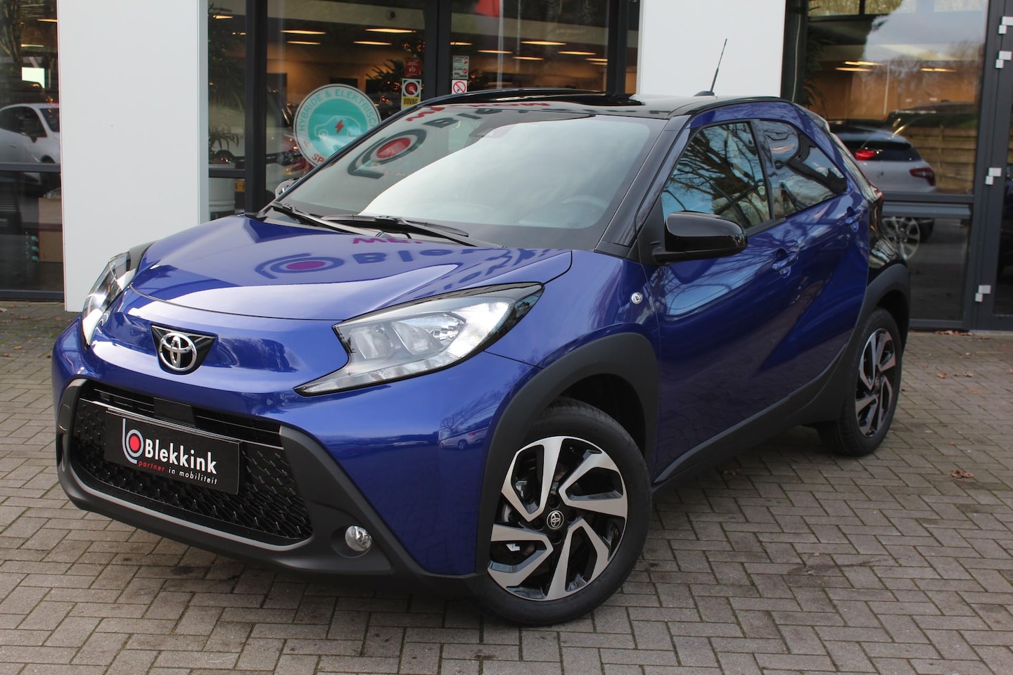 Toyota Aygo X - 1.0 VVT-i S-CVT Pulse Automaat Airco, Adap cruise, Camera,LMV - AutoWereld.nl