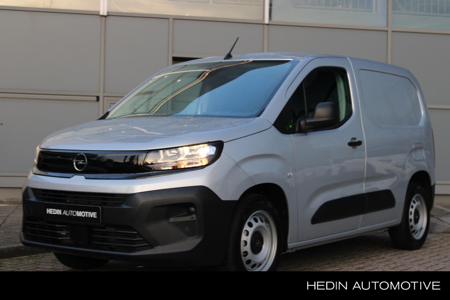 Opel Combo - 1.5 BlueHDi 100 S&S L1 Navigatie via App | Betimmering | Camera | Cruise Control | Airco | - AutoWereld.nl