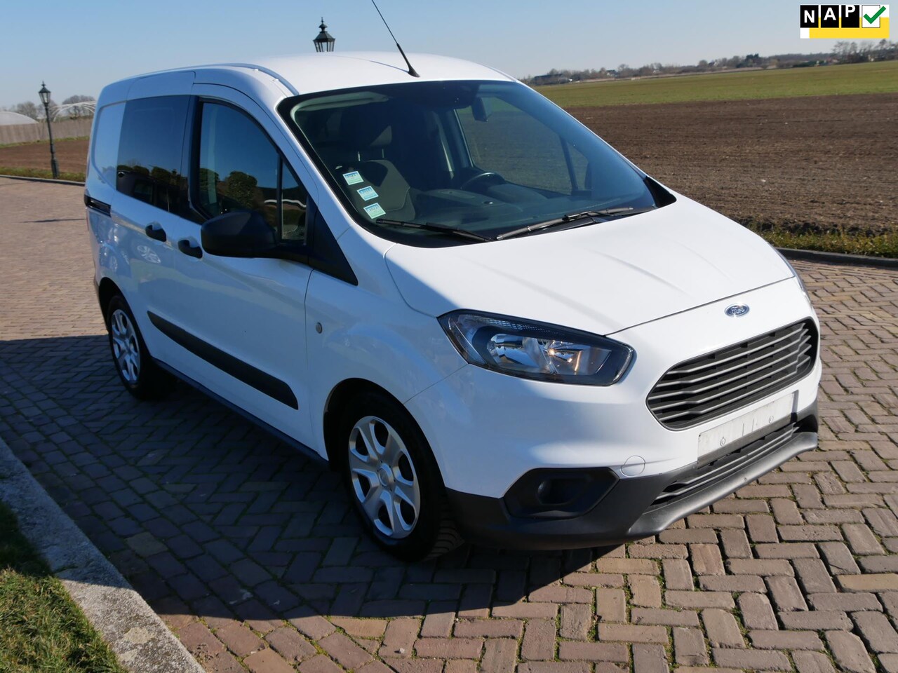 Ford Transit Courier - 1.5 TDCI Limited Duratorq S&S AC NAV ** 2022 ** € 5699 EX BTW - AutoWereld.nl