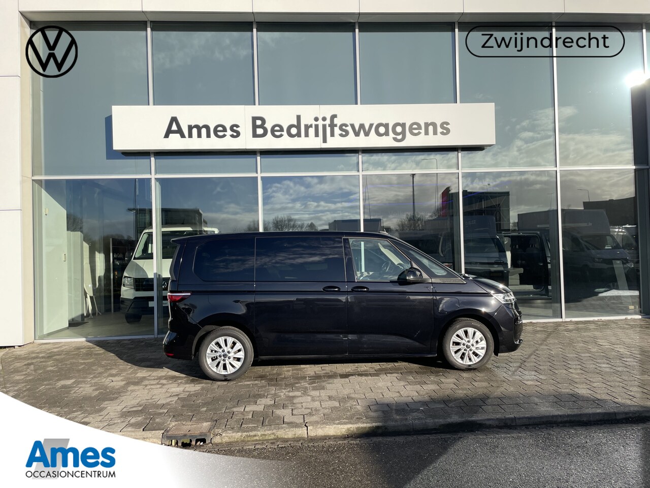 Volkswagen Multivan - 1.4 eHybrid 218PK L1H1 Life | 7 Zitplaatsen | IQ Light | Elektrische achterklep - AutoWereld.nl