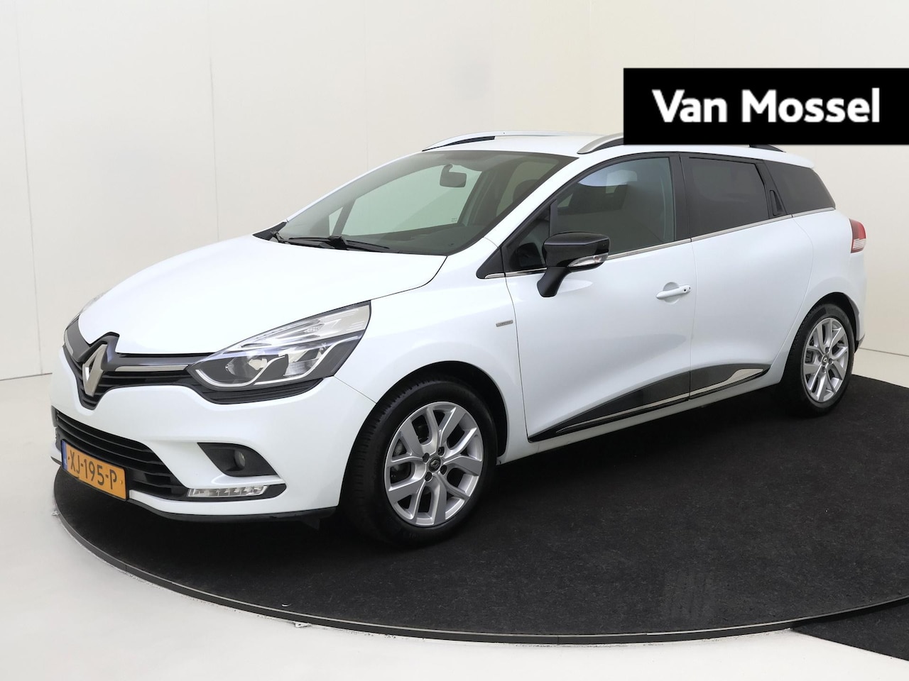 Renault Clio Estate - 0.9 TCe 90 PK Limited Navigatie | Airco | Parkeersensoren Achter | Trekhaak | Cruise Contr - AutoWereld.nl