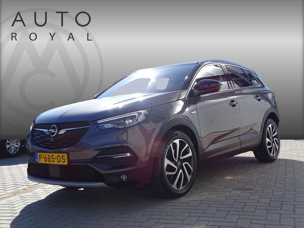 Opel Grandland X - 1.6 Turbo Ultimate Automaat, Sport Interieur, Navigatie, 360 Camera, Parkeersensoren, Dode - AutoWereld.nl