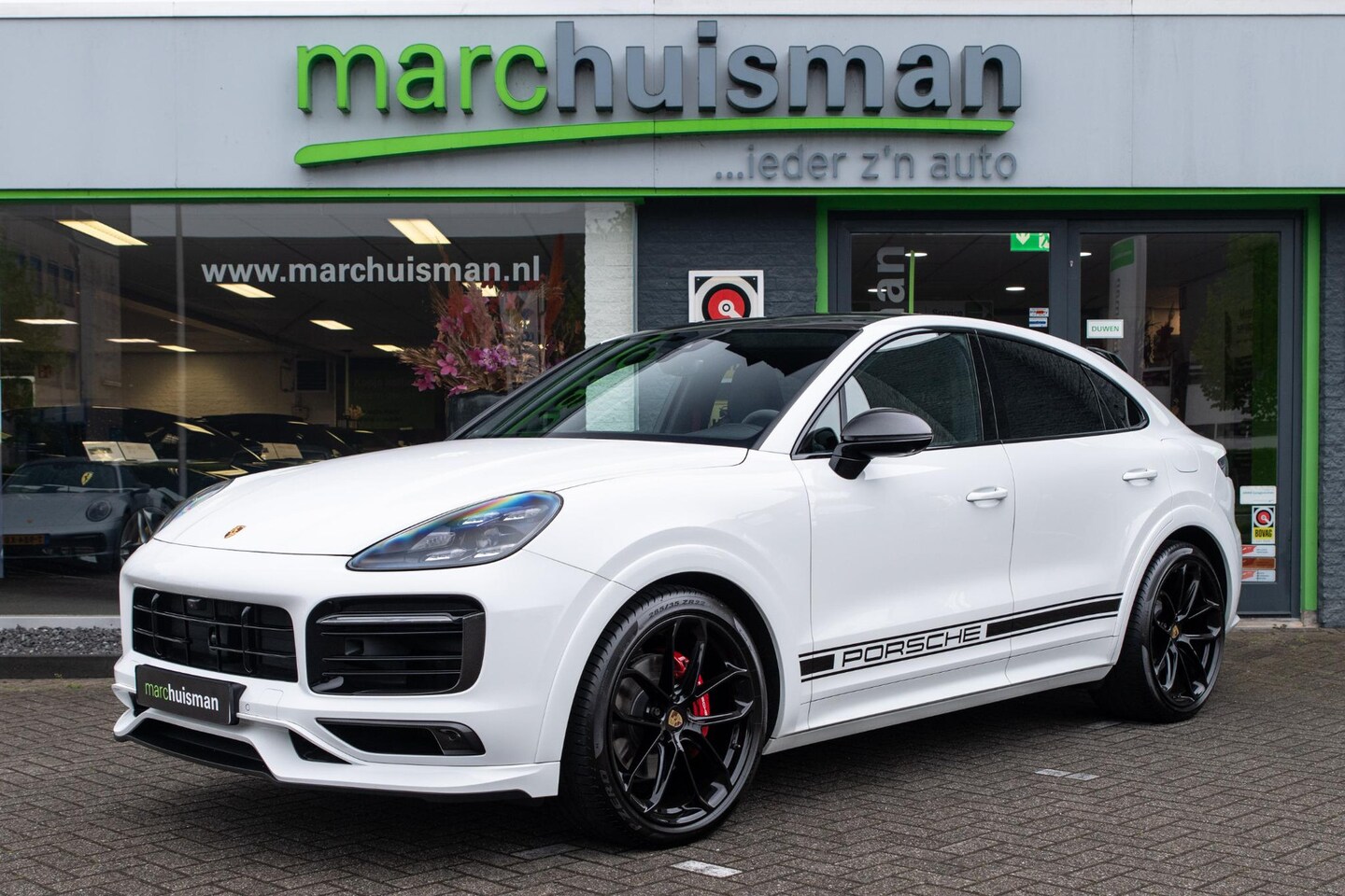 Porsche Cayenne - 3.0 E-Hybrid / GT PACKAGE / CARBON / NACHTZICHT - AutoWereld.nl