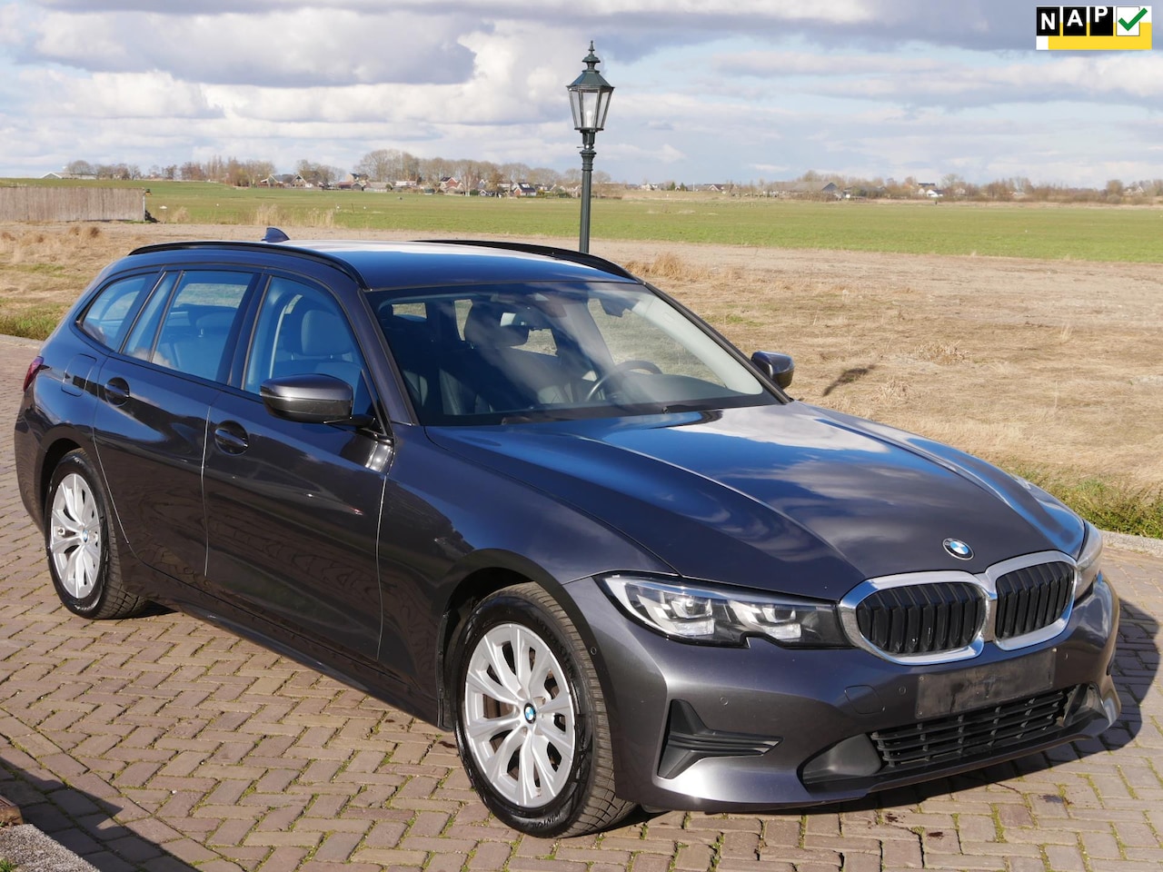 BMW 3-serie Touring - 318d Executive AUT LEATHER*** 12899 NETTO** - AutoWereld.nl